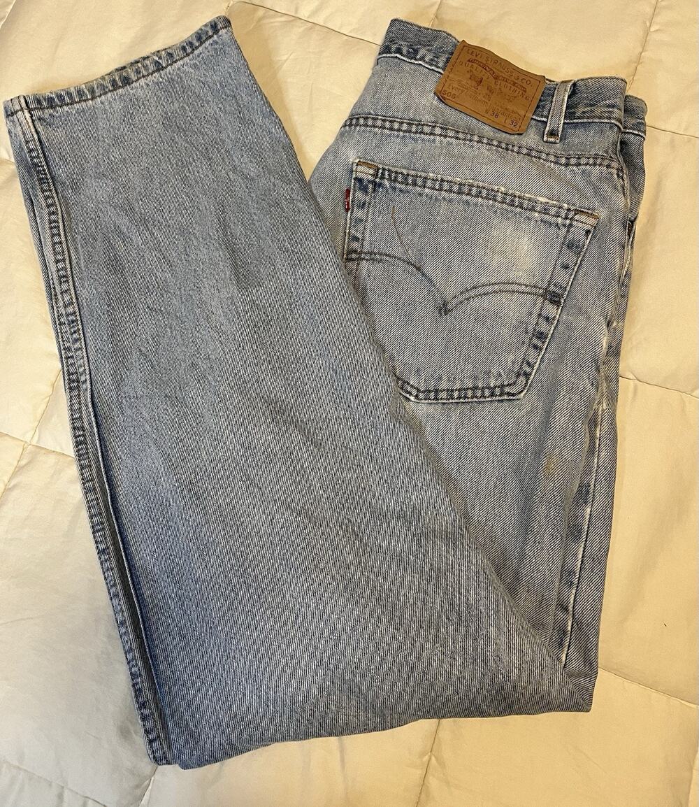 Vintage Levis 505 Mens 38/32 Denim Jeans Made in USA Y2K Distressed Grunge Skate